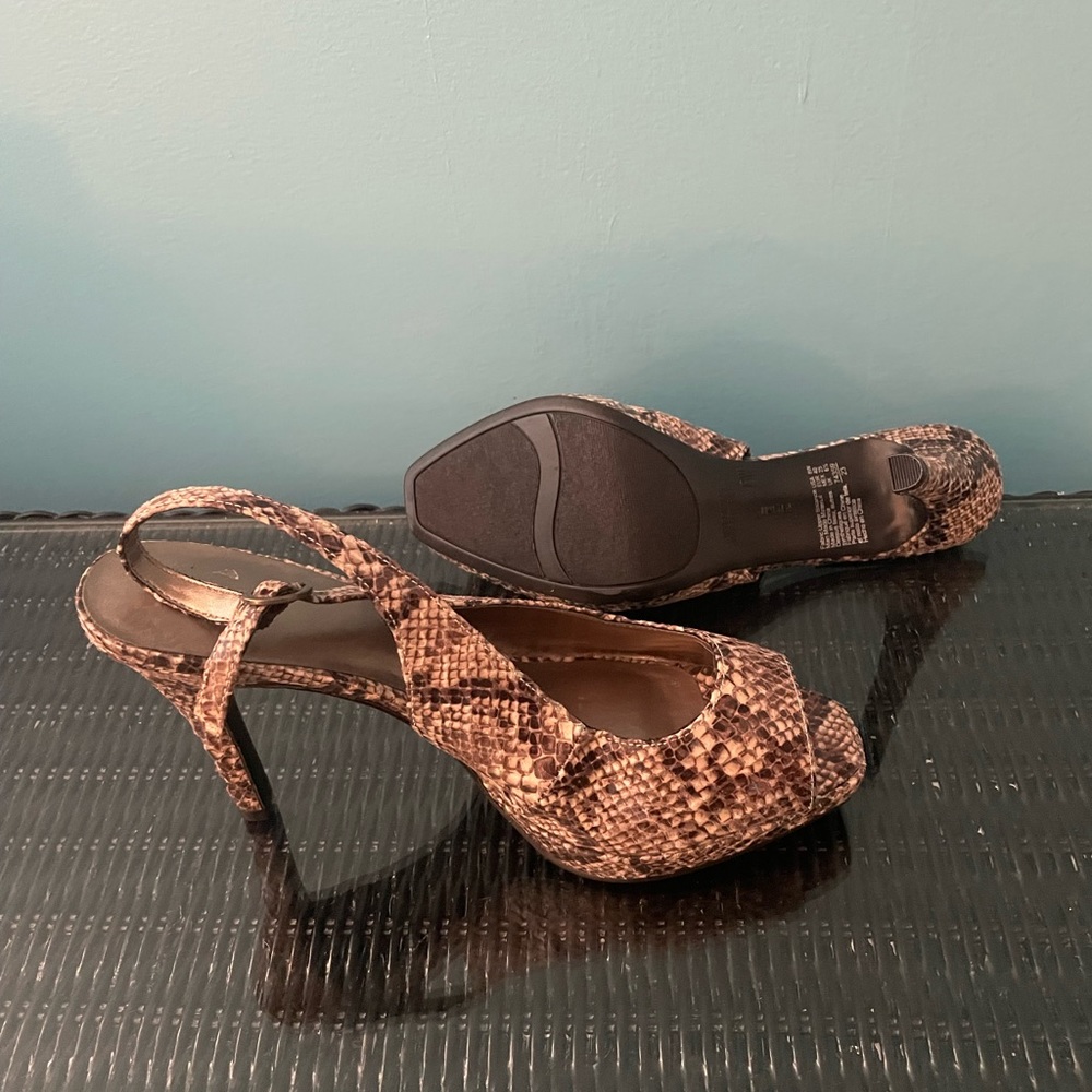 Snake Pattern Heel Size 8W